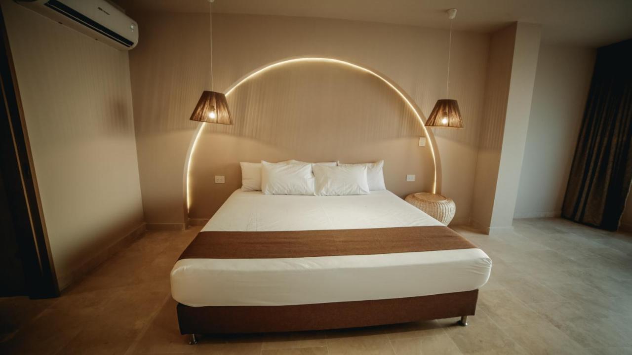 Loa Tolu By Bernalo Hotels Exteriör bild
